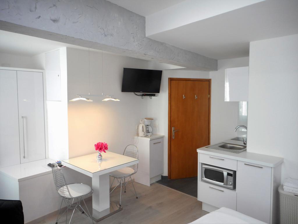 Palladium City Center Apartments มาคาร์สกา ภายนอก รูปภาพ
