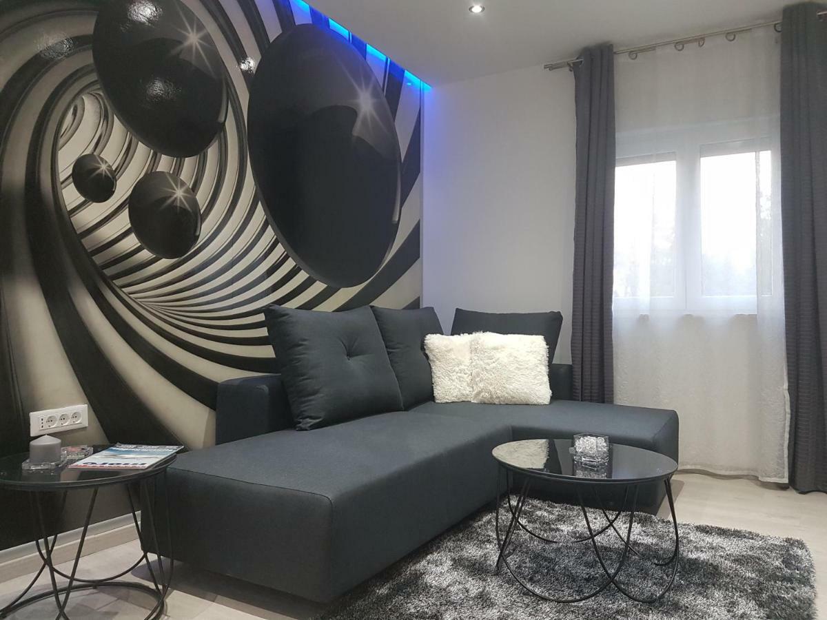 Palladium City Center Apartments มาคาร์สกา ภายนอก รูปภาพ