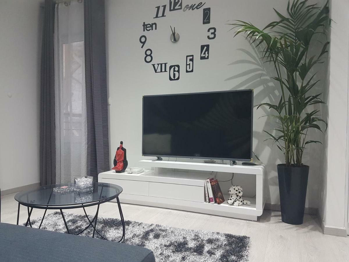 Palladium City Center Apartments มาคาร์สกา ภายนอก รูปภาพ