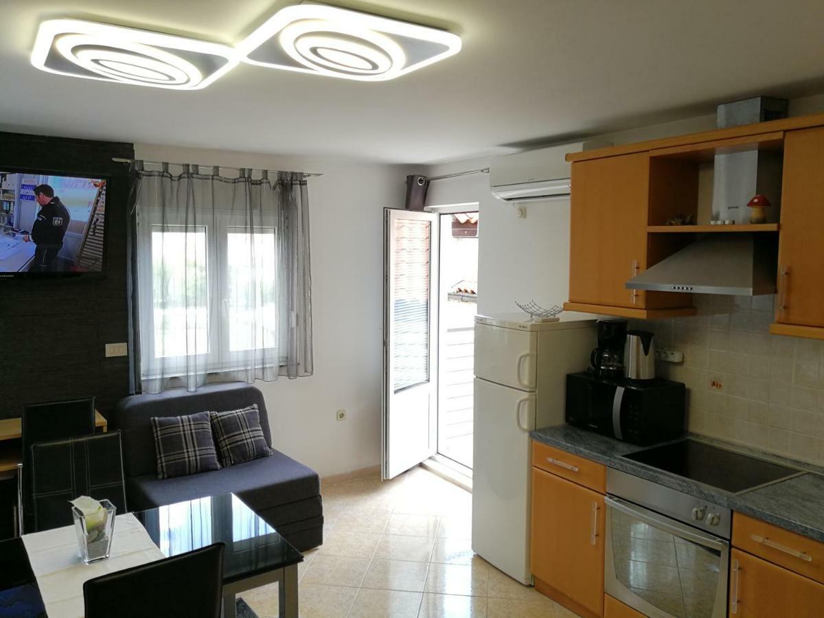 Palladium City Center Apartments มาคาร์สกา ภายนอก รูปภาพ