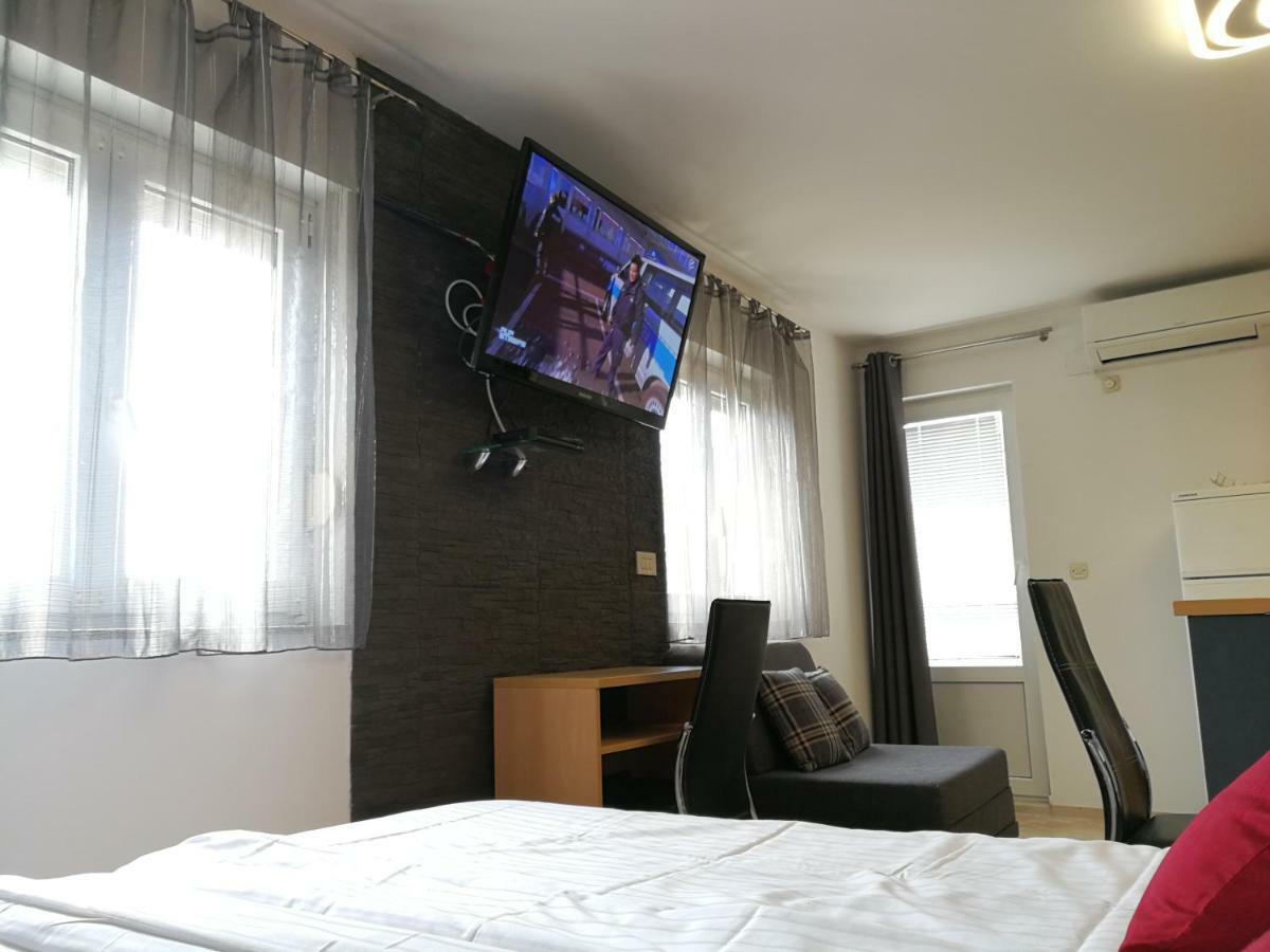 Palladium City Center Apartments มาคาร์สกา ภายนอก รูปภาพ